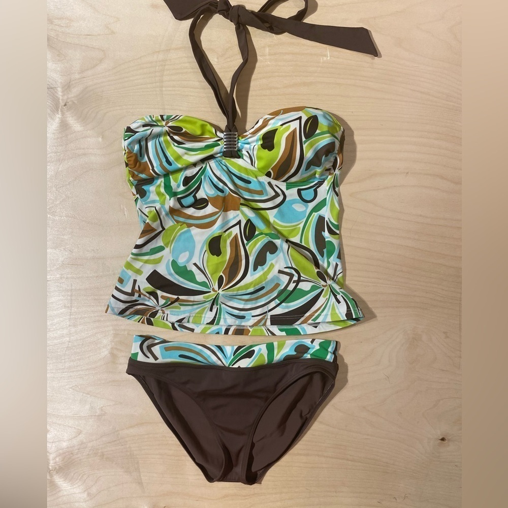 Leilani Two Piece Swimsuit Size 8 (JI)